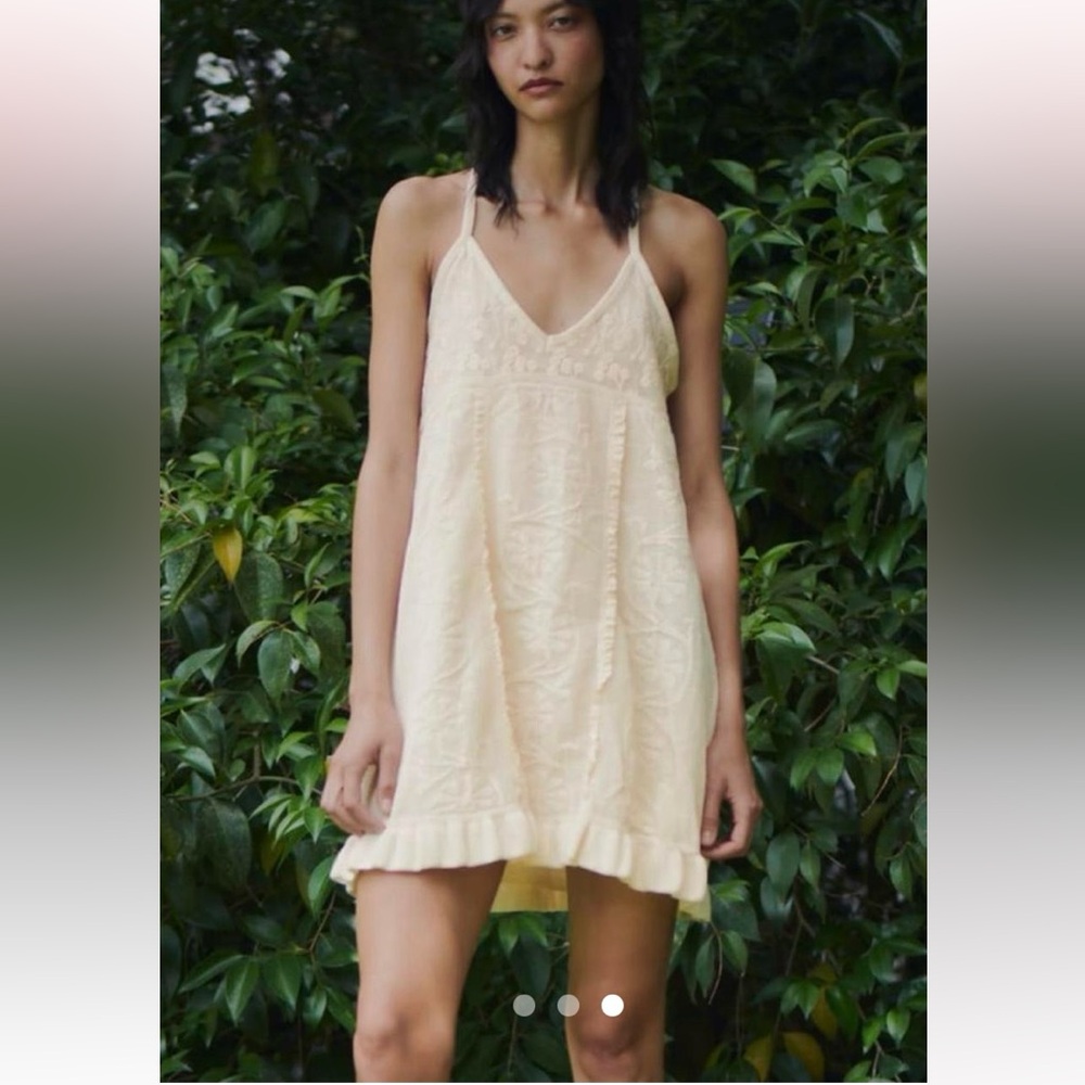Zara Cream Sleeveless Mini Dress size S